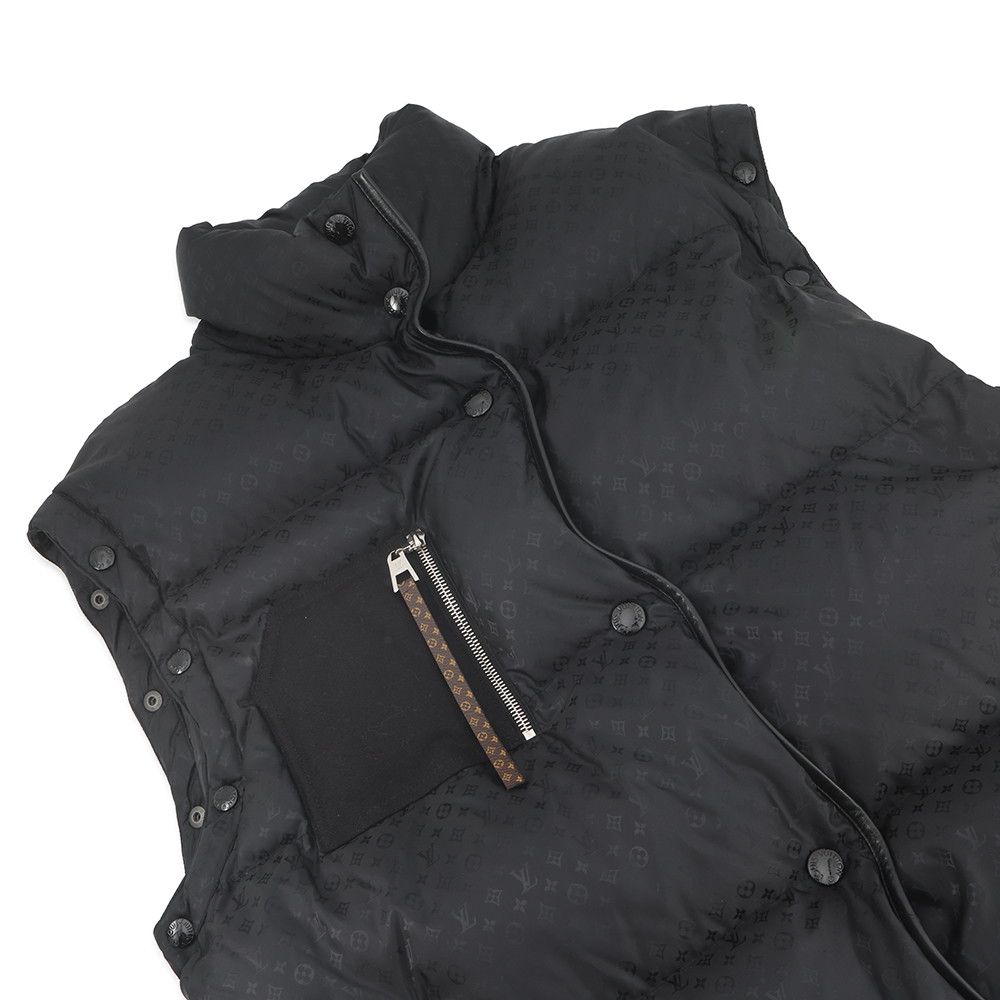 Louis Vuitton Down Jacket Monogram Nylon 100% 40 Vest 2-Way Black — view 5