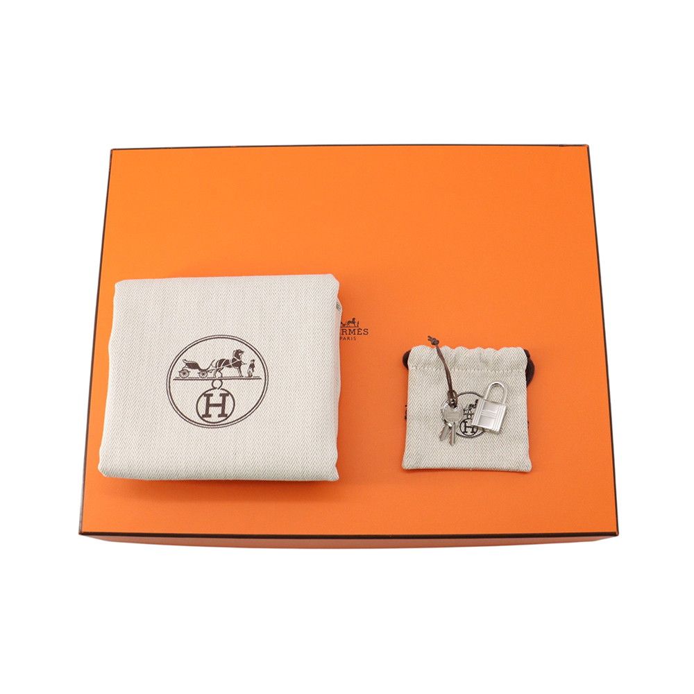 Hermes Handbag Picotin Lock MM Biscuit Silver Taurillon Clemence — view 9
