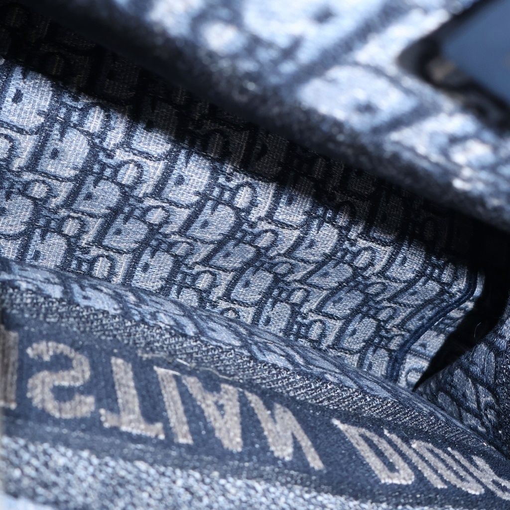 Dior Book Tote Oblique Allover Print Navy — view 5