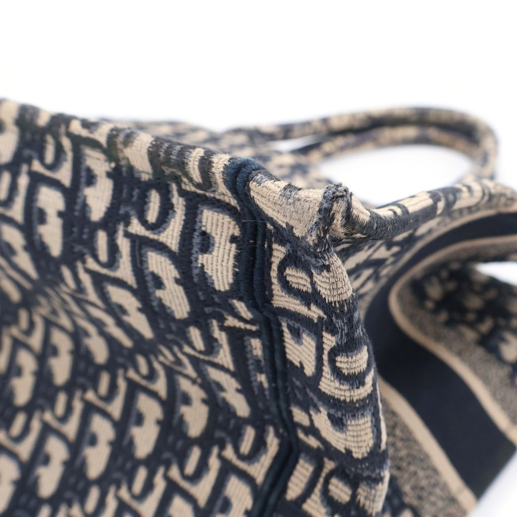 Dior Book Tote Oblique Allover Print Navy — view 6