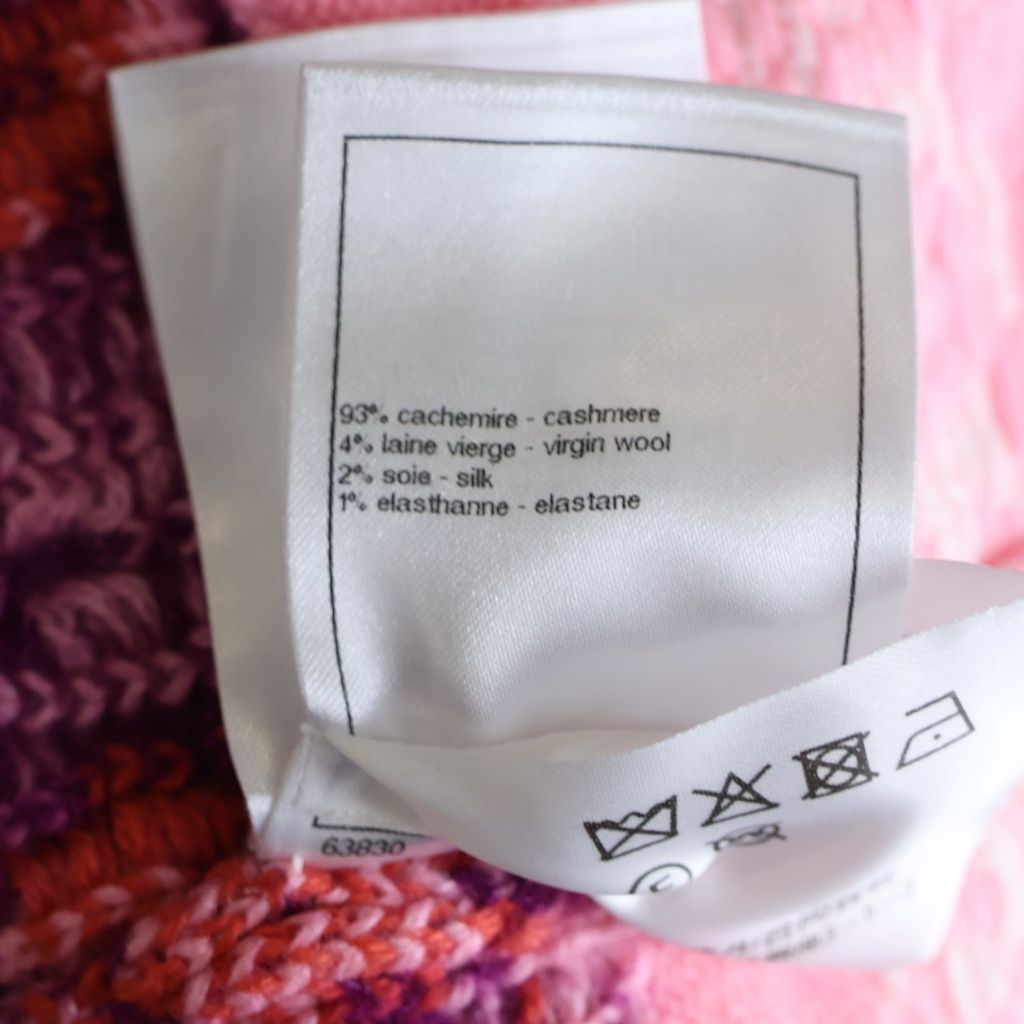 Chanel Cashmere Blend CC Logo Knit Pink 34 Sweater — view 7
