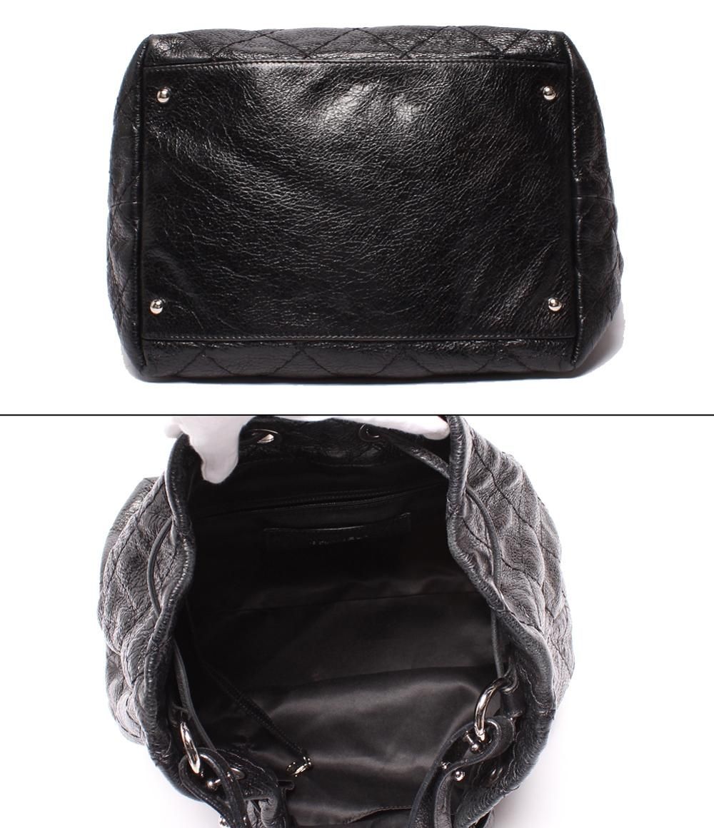 Chanel Leather Shoulder Bag Drawstring Quilted Silver on the Road — view 3