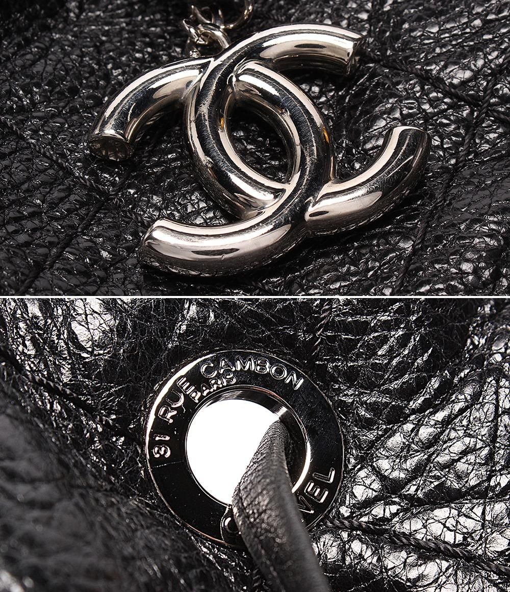 Chanel Leather Shoulder Bag Drawstring Quilted Silver on the Road — view 6