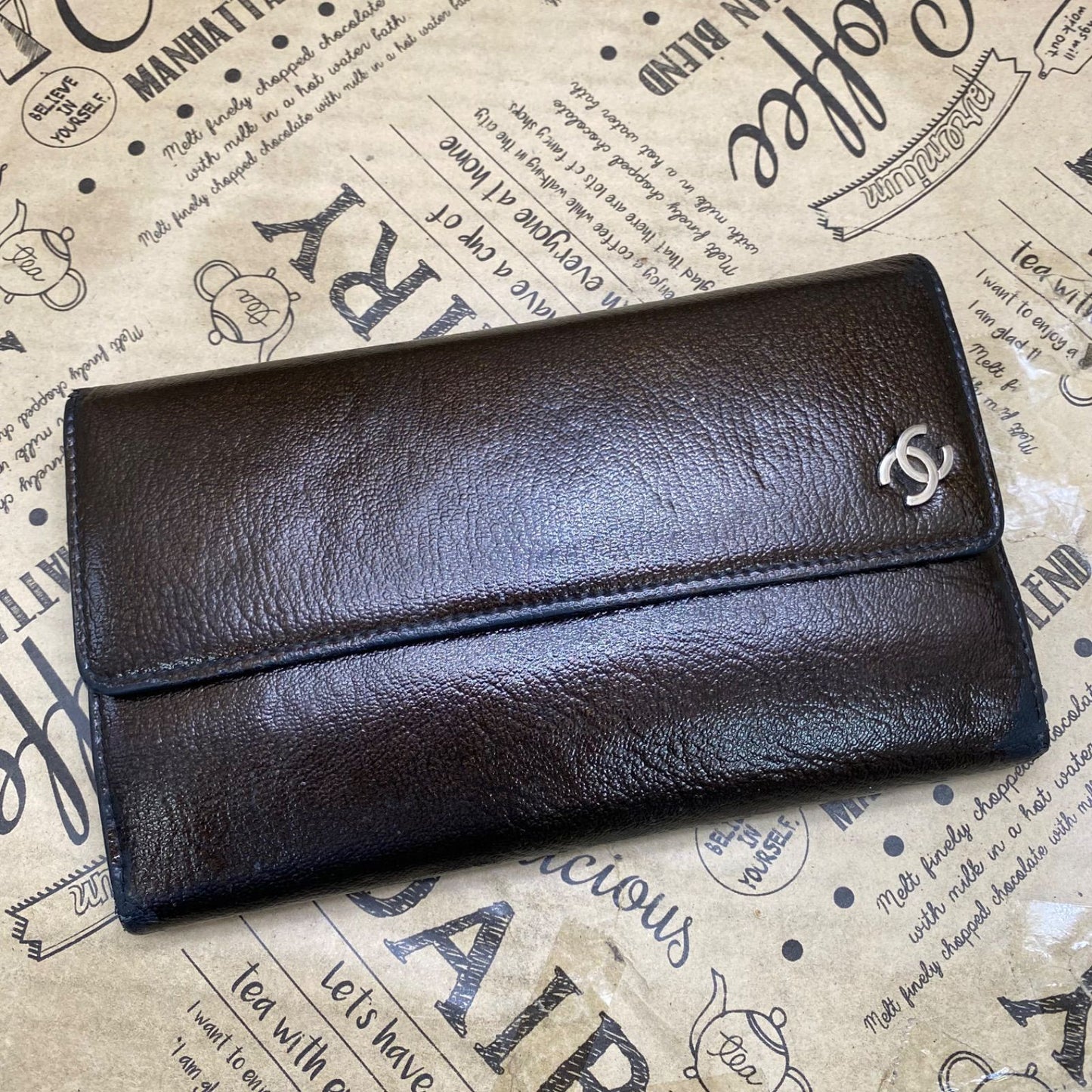 Chanel Wallet Trifold Leather CC Logo Card Pass Case Billfold Coin — view 3