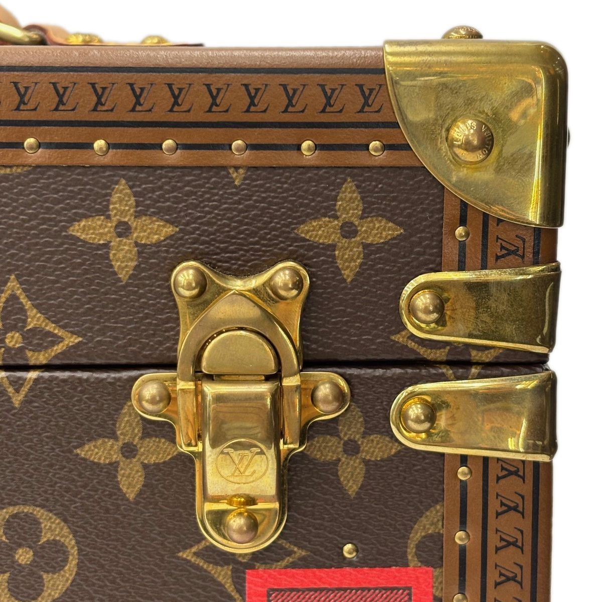Louis Vuitton Ichikawa Ebizo Collaboration Monogram Trunk Cosmetic Case Boite — view 4