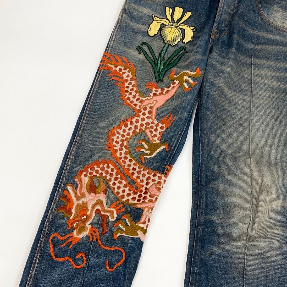 Gucci Dragon Flour Embroidery Vintage Wash Denim Pants Embroidered Jeans 30 — view 6