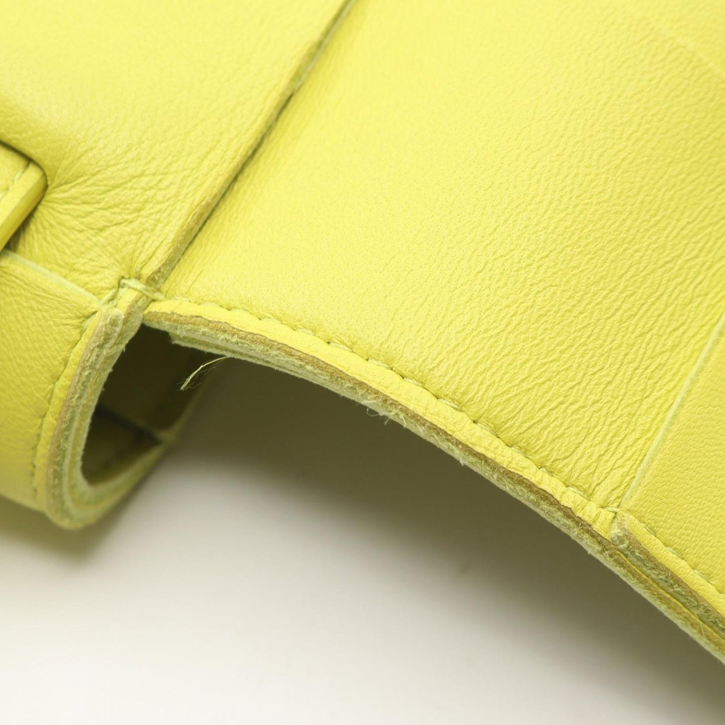 Bottega Veneta Waist Bag Cassette Maxi Intrecciato Yellow Green Leather Mini — view 5