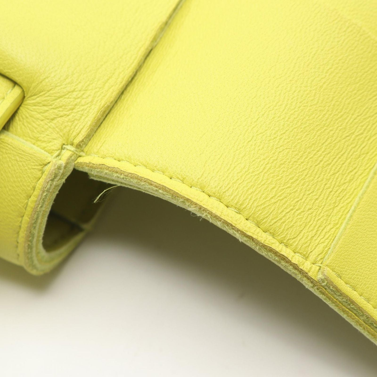 Bottega Veneta Waist Bag Cassette Maxi Intrecciato Yellow Green Leather Mini — view 5