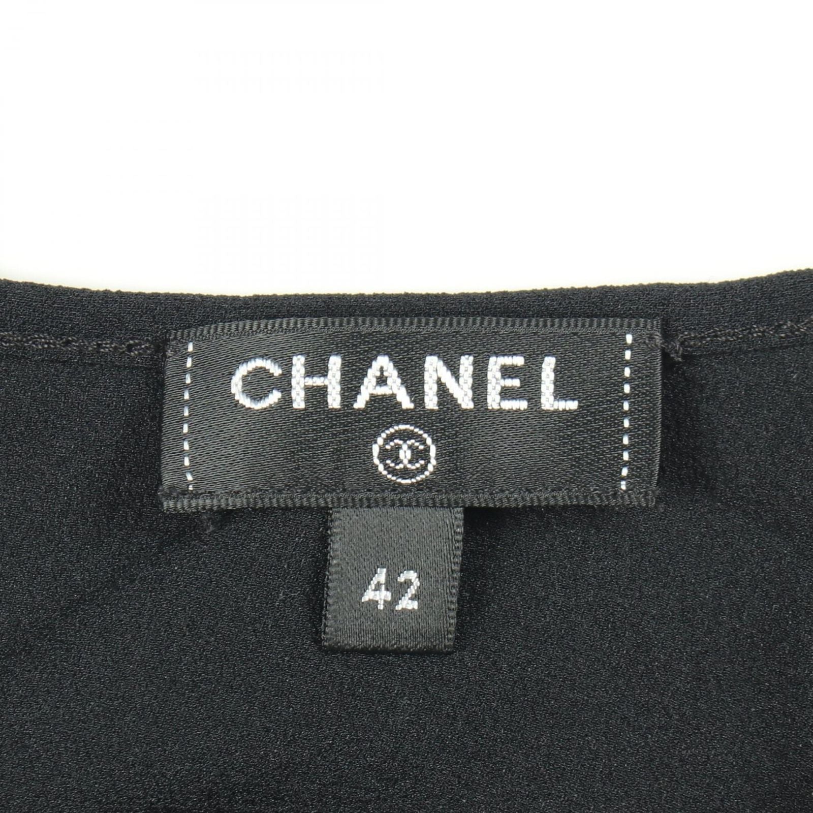 Chanel Top Camellia Icon Pearl Short Sleeve Black Silk — view 3