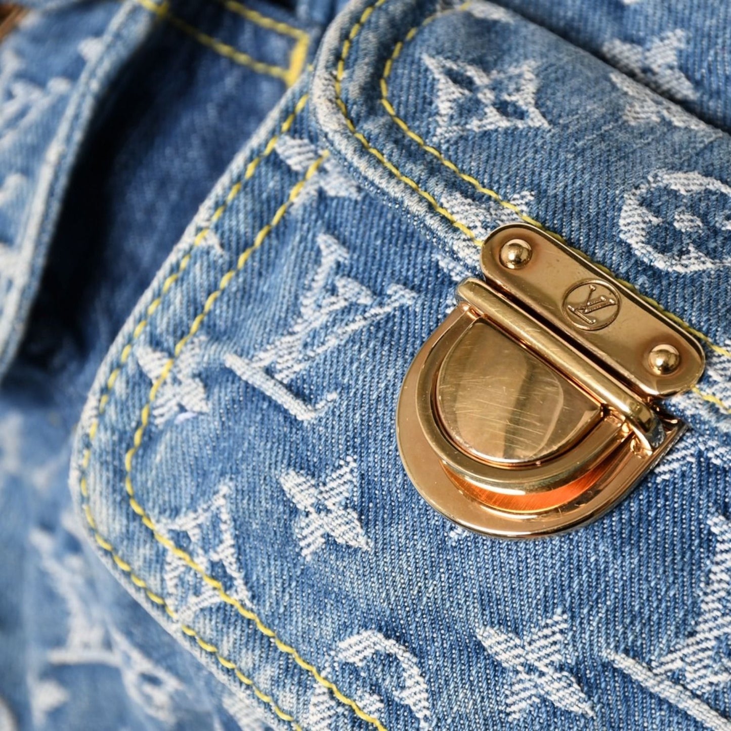 Louis Vuitton Baggy GM Shoulder Bag Monogram Denim Blue Gold — view 7
