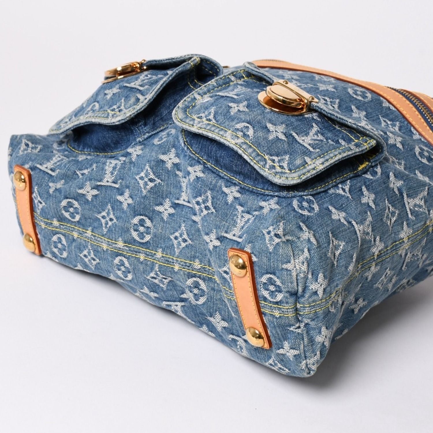 Louis Vuitton Baggy GM Shoulder Bag Monogram Denim Blue Gold — view 8