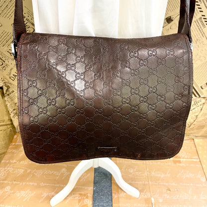 Gucci Messenger Shoulder Bag Guccissima Leather — view 2
