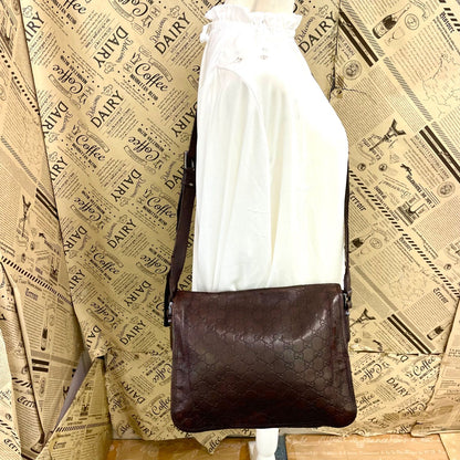 Gucci Messenger Shoulder Bag Guccissima Leather — view 4
