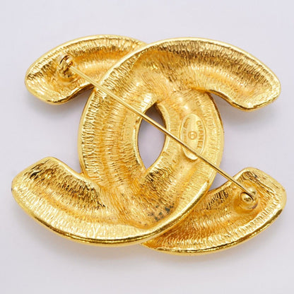 Chanel Brooch CC Logo Quilted Gold Plated — view 5