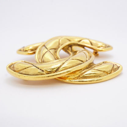 Chanel Brooch CC Logo Quilted Gold Plated — view 3