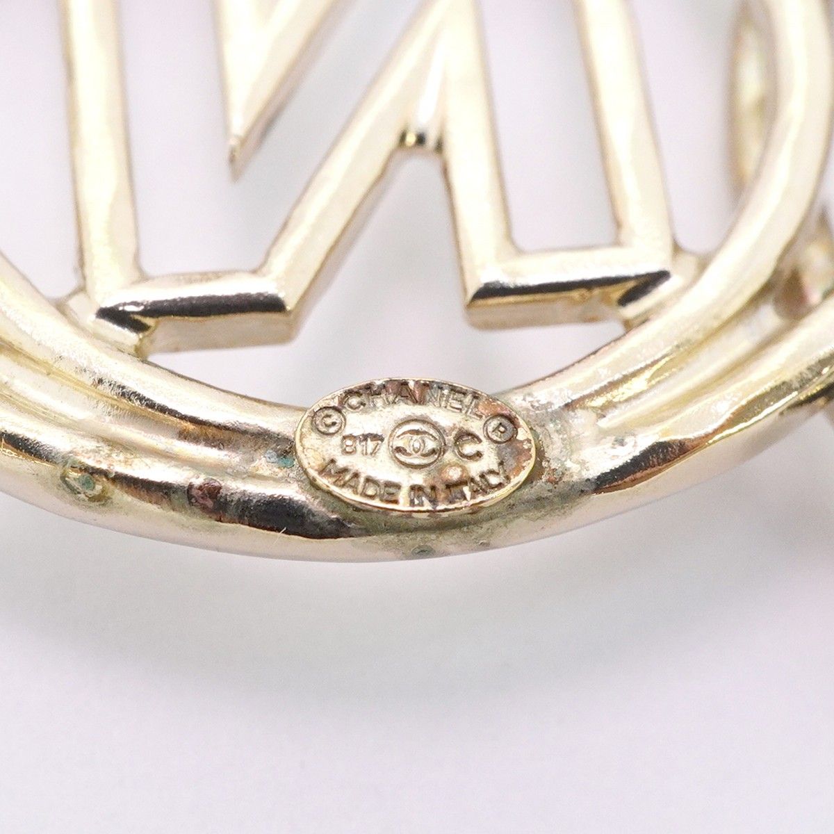 Chanel Brooch Logo Metal Silver — view 4