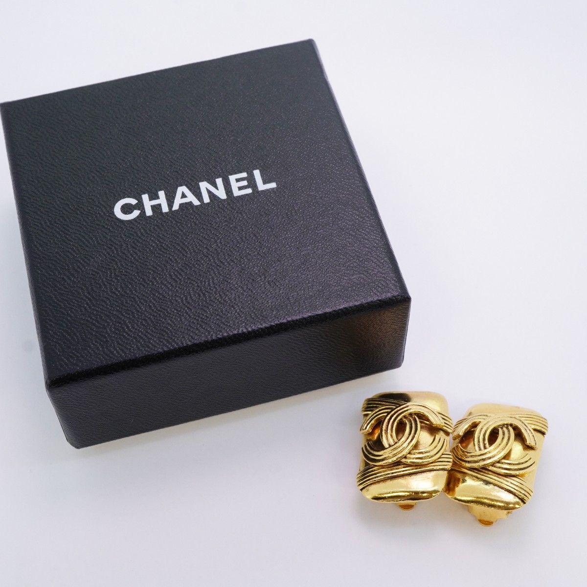 Chanel Earrings Vintage CC Logo Square Gold Plated — view 6