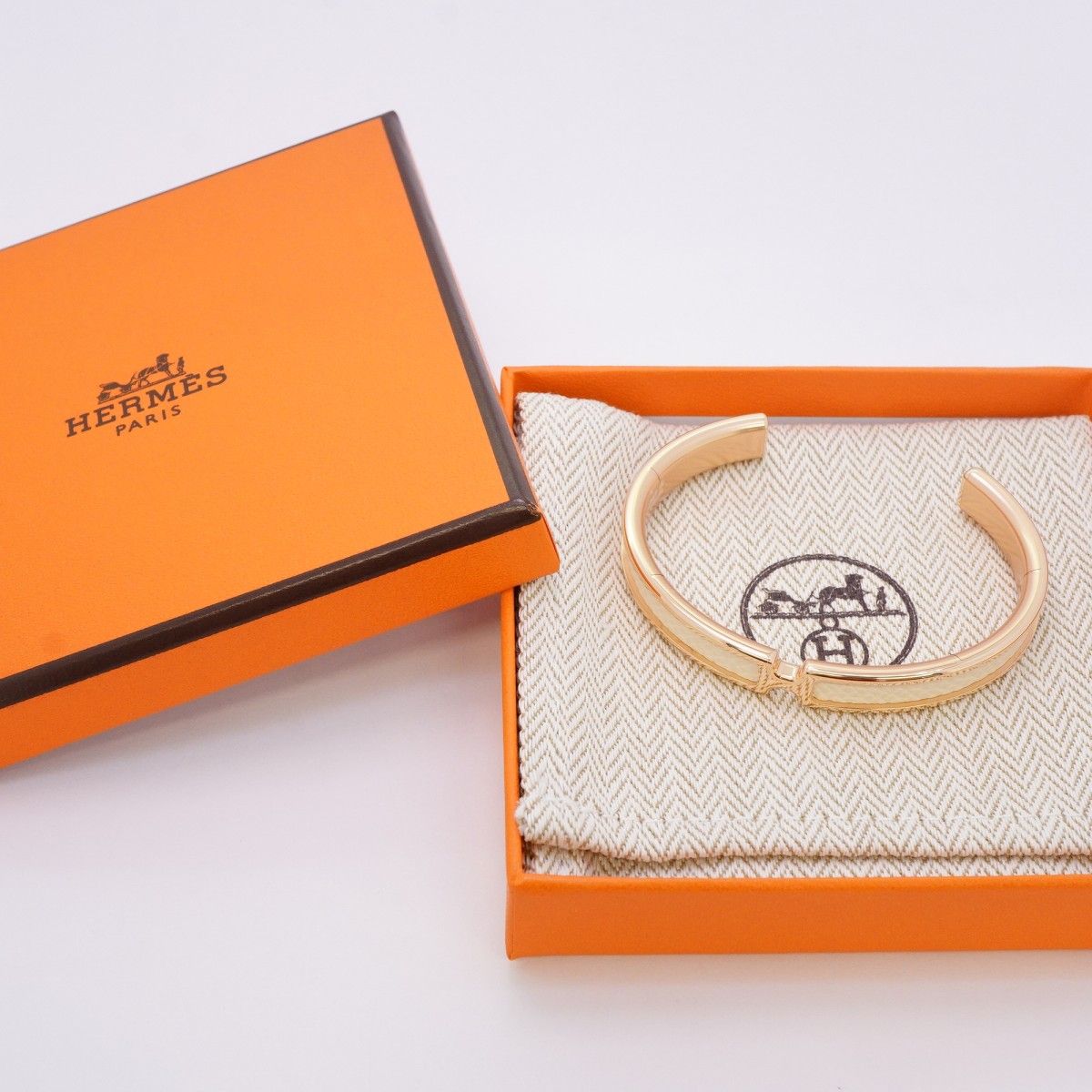 Hermes Bangle Olympe Gold Plated Leather White Rose Bracelet — view 5