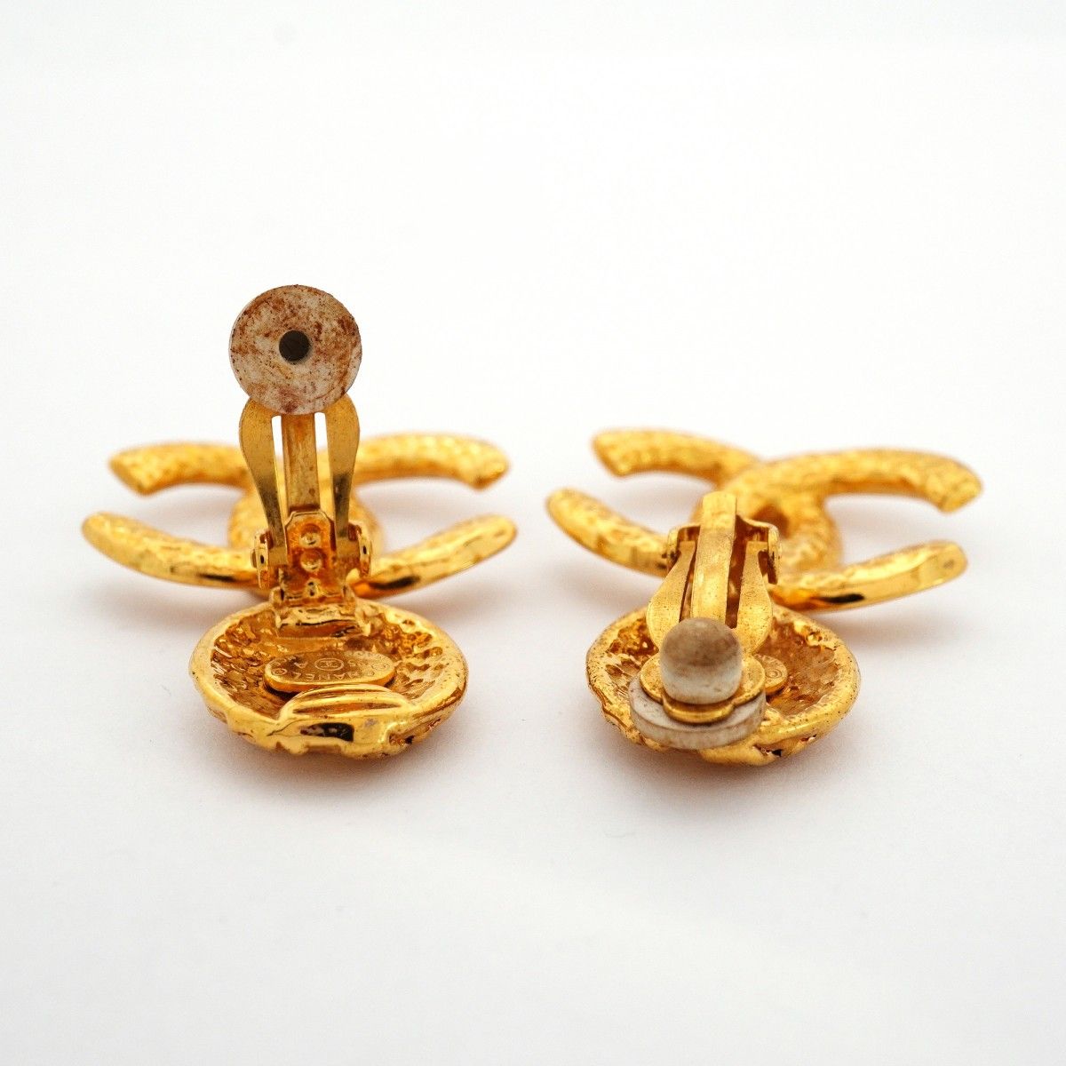 Chanel Earrings Vintage CC Logo Round — view 3