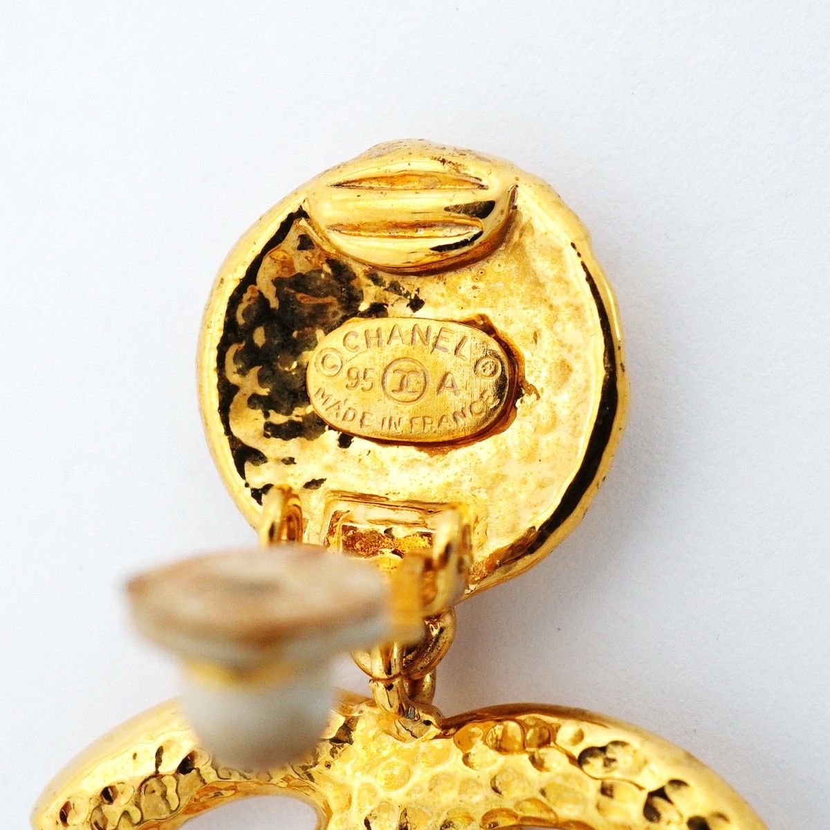 Chanel Earrings Vintage CC Logo Round — view 4