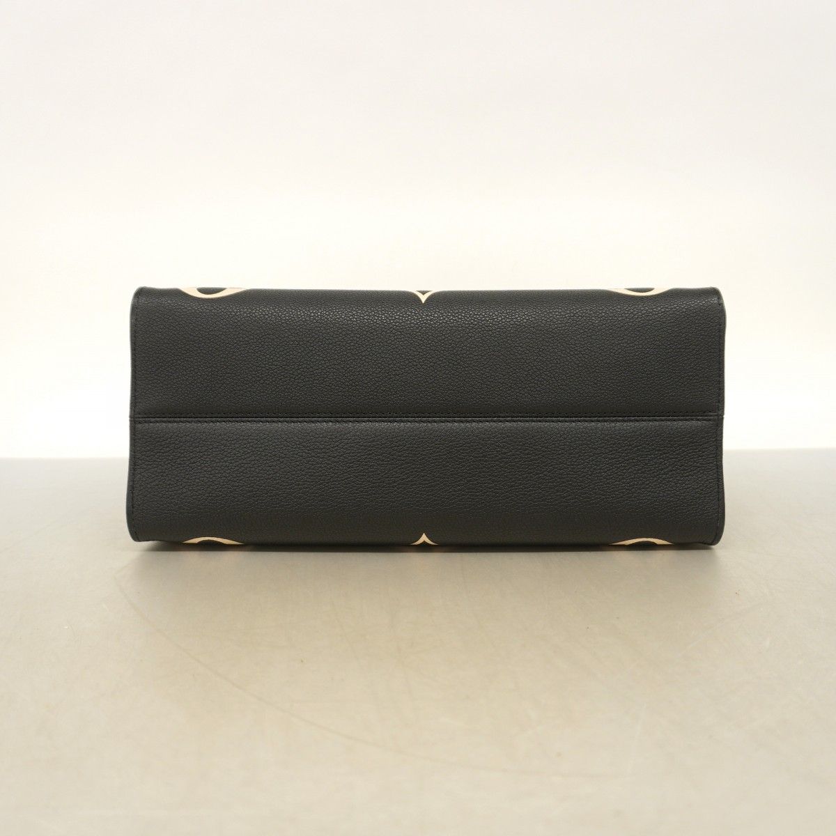 Louis Vuitton Tote Monogram Empreinte Bicolor On The Go MM Black Beige 2-Way — view 3