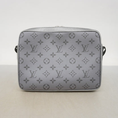 Louis Vuitton Shoulder Bag Taigarama Outdoor Messenger Silver — view 9