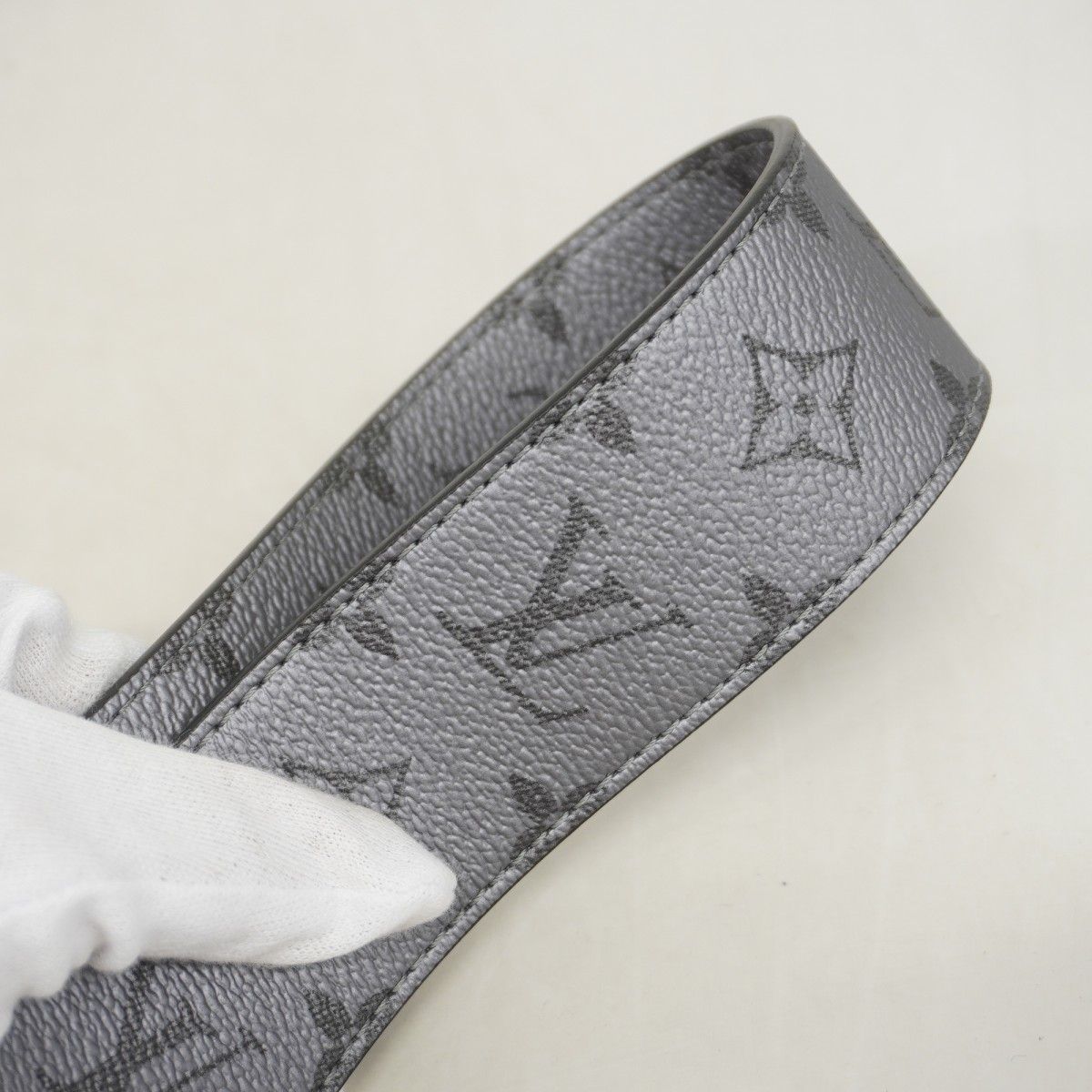 Louis Vuitton Shoulder Bag Taigarama Outdoor Messenger Silver — view 8
