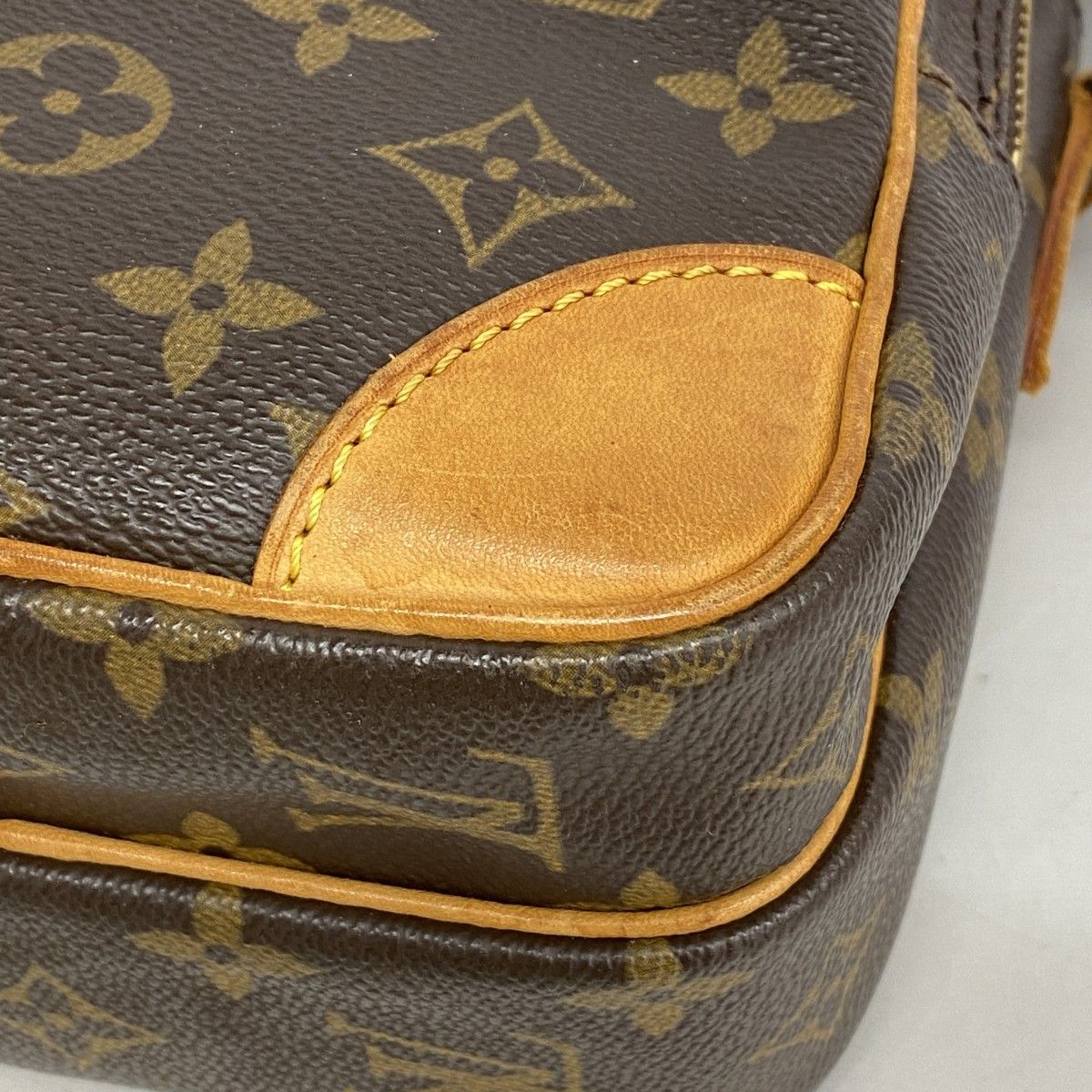 Louis Vuitton Shoulder Bag Monogram Amazon Brown — view 8