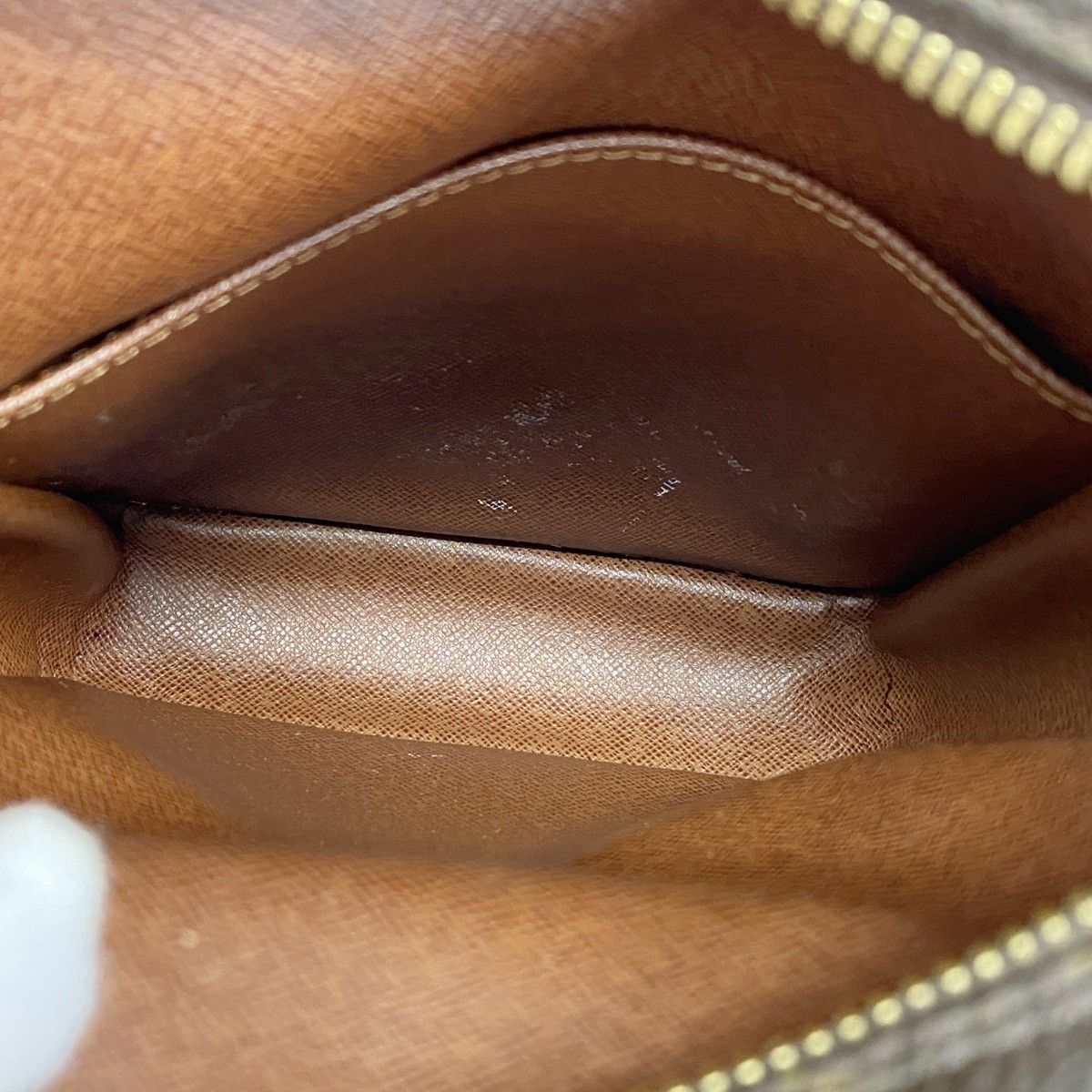 Louis Vuitton Shoulder Bag Monogram Amazon Brown — view 4