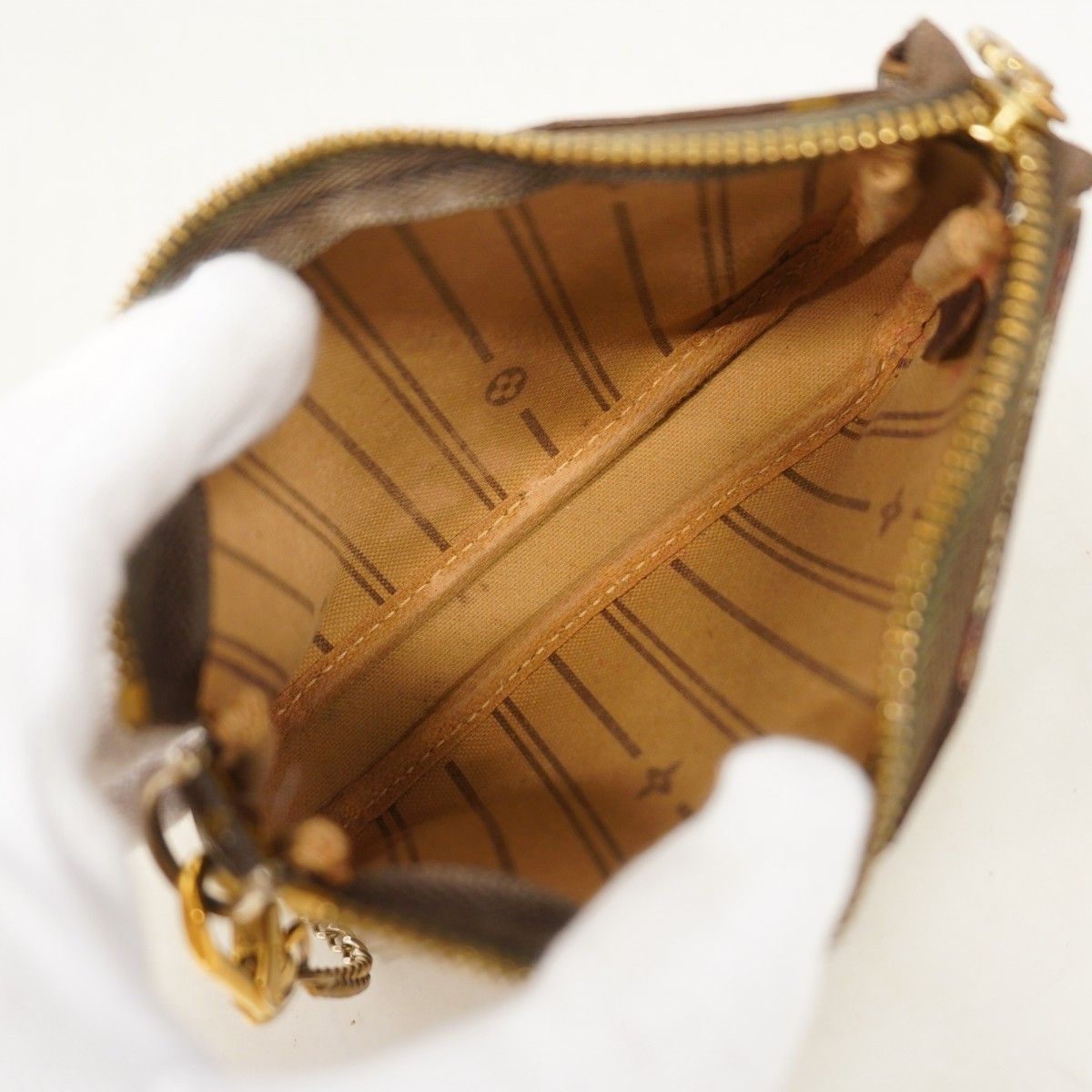 Louis Vuitton Pouch Monogram Patch Mini Pochette Brown — view 4