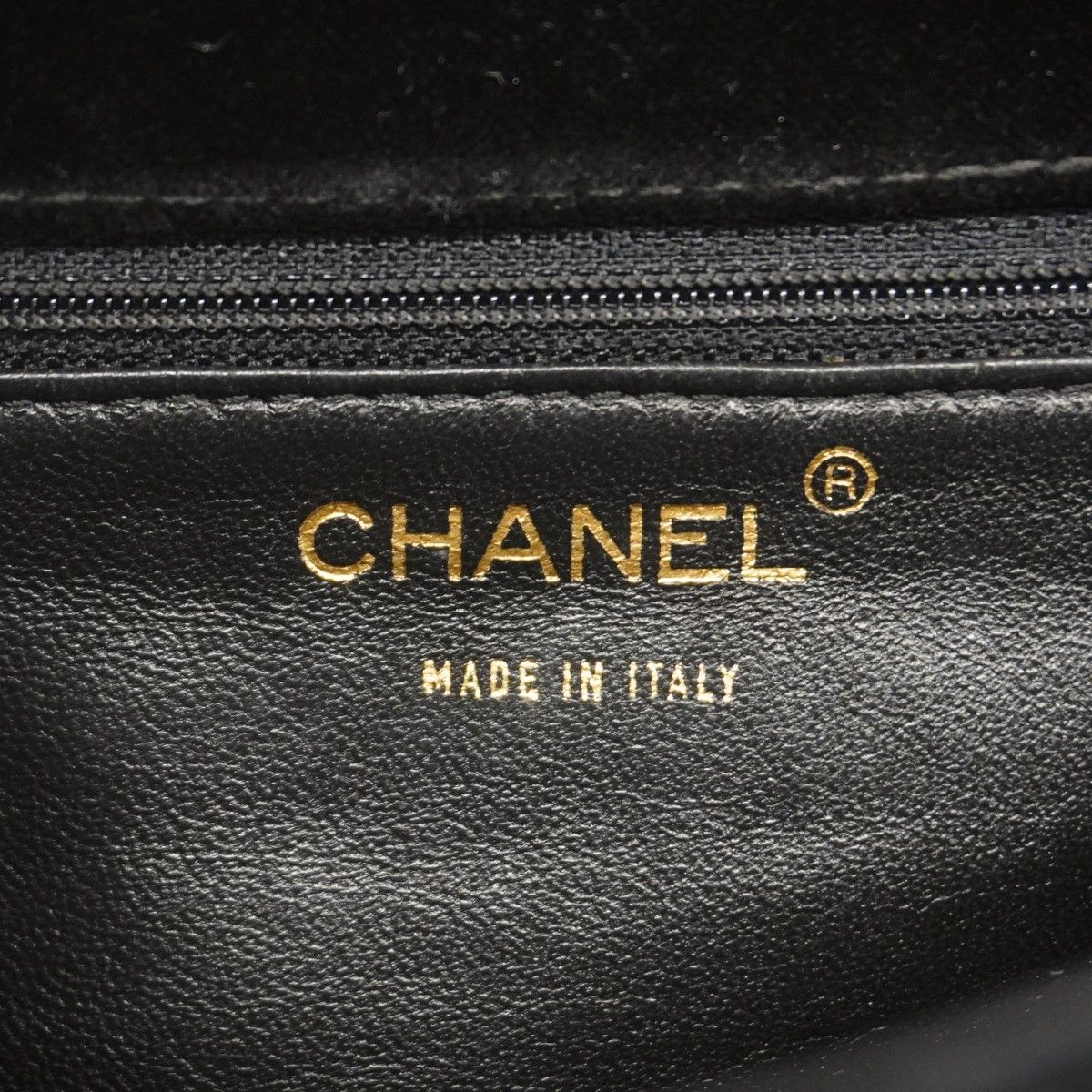 Chanel Handbag Quilted Velour Black Gold — view 5