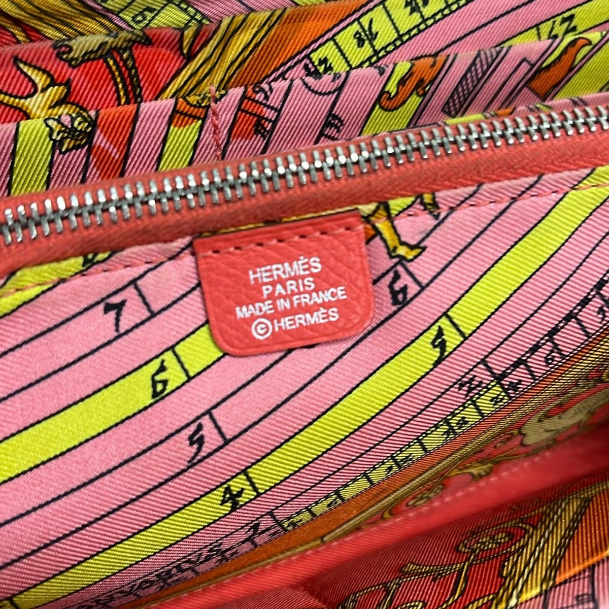 Hermes Wallet Azap Long Silk in Pink Zip Around — view 5
