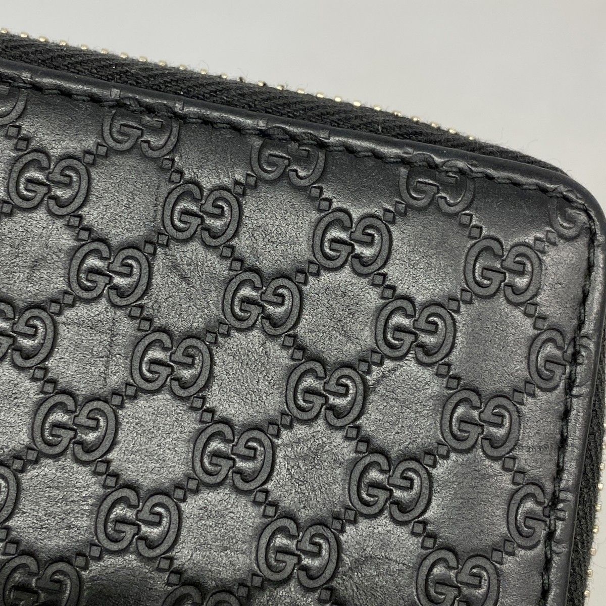 Gucci Coin Case Micro Guccissima Leather Black Champagne Gold — view 7