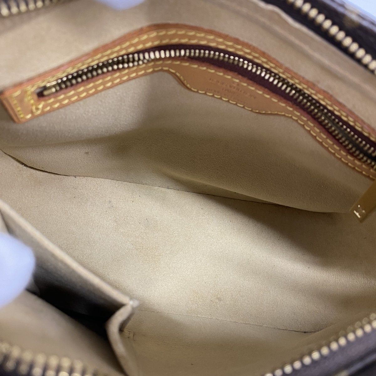 Louis Vuitton Shoulder Bag Monogram Looping MM Brown — view 4