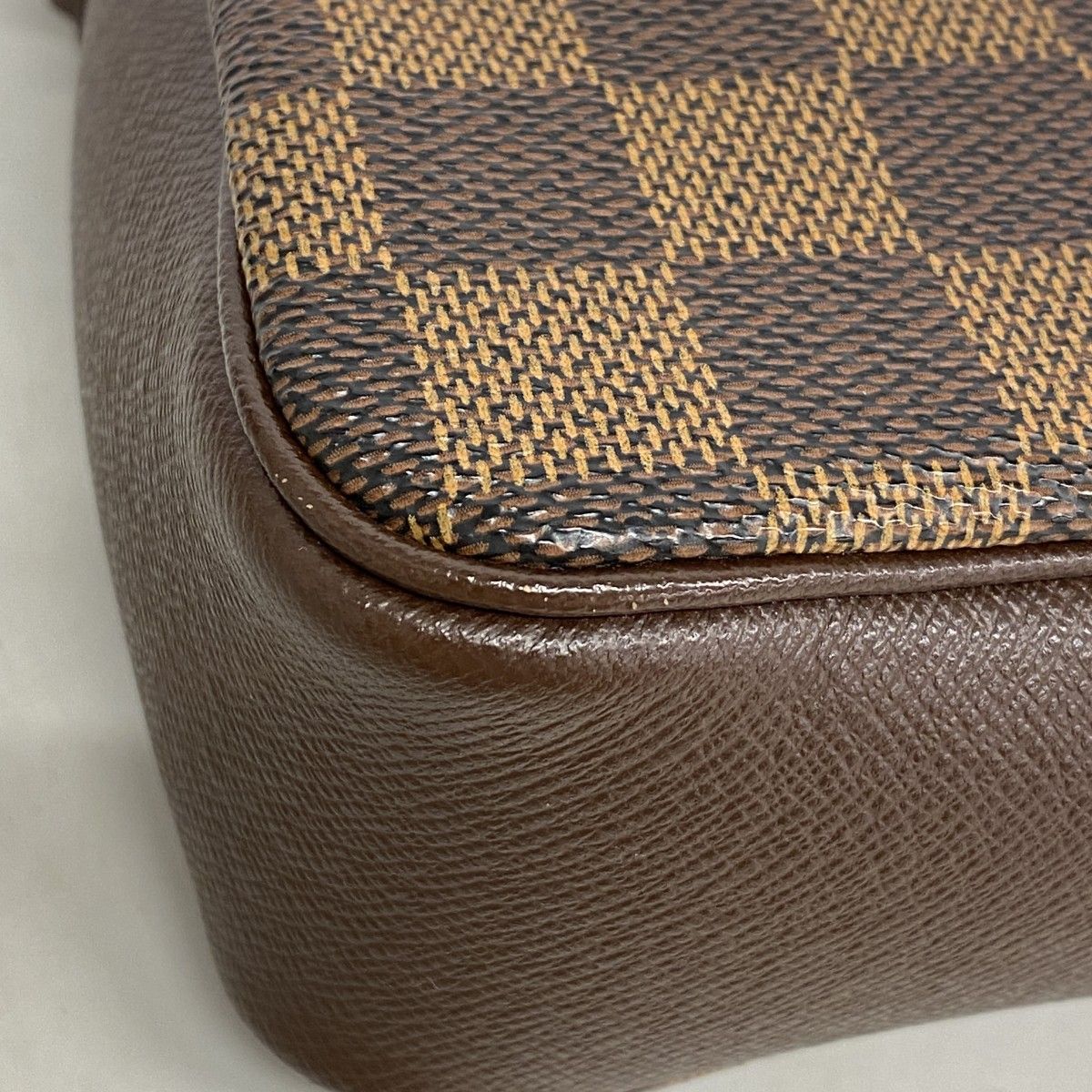 Louis Vuitton Pouch Damier Trousse Makeup Ebene — view 6