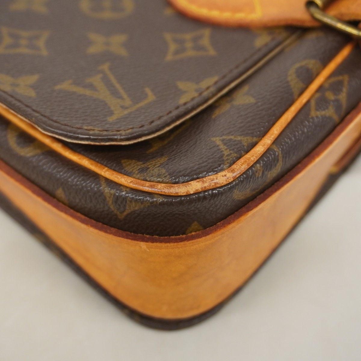 Louis Vuitton Shoulder Bag Monogram Cartouchiere MM Brown — view 6