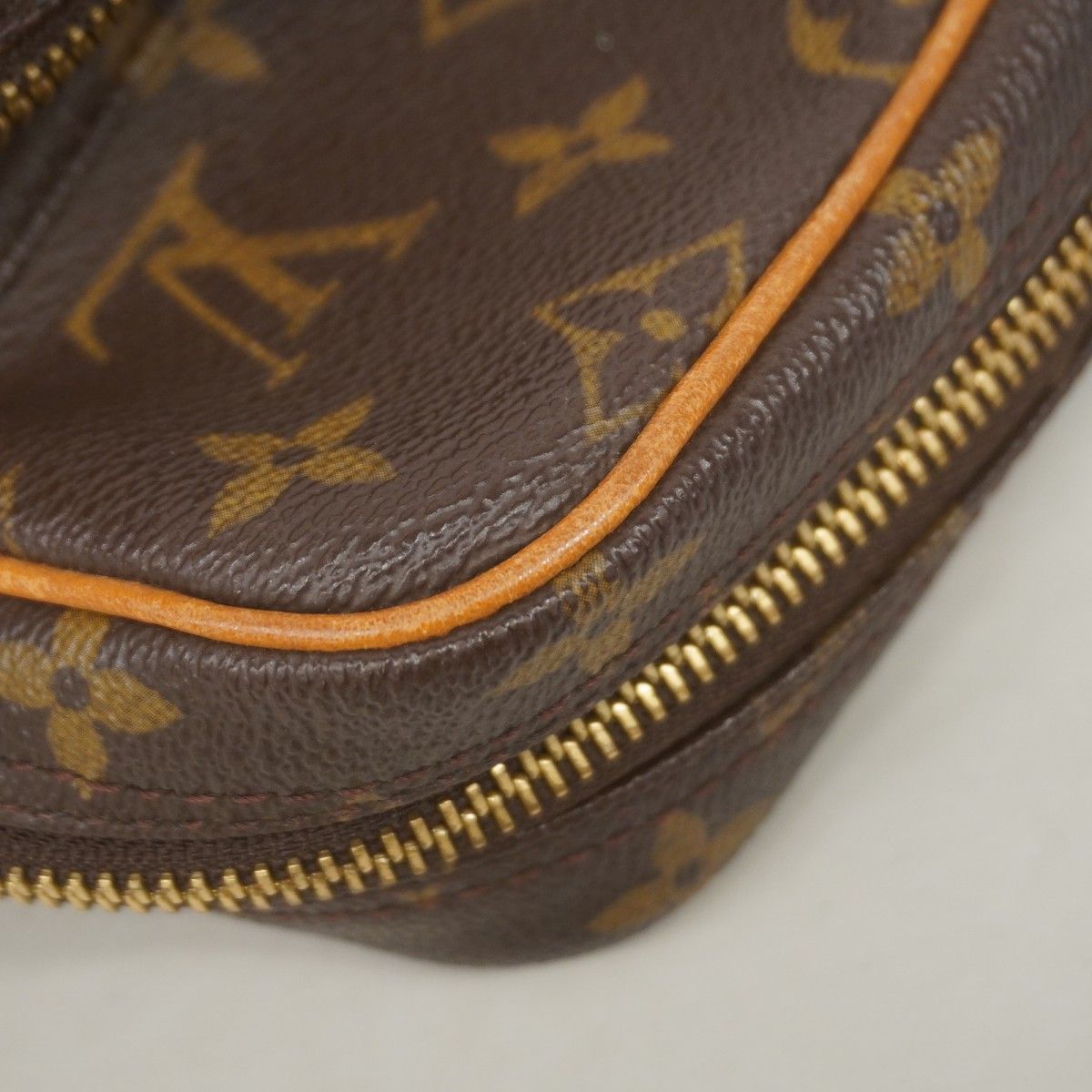 Louis Vuitton Shoulder Bag Monogram Amazon Brown — view 9