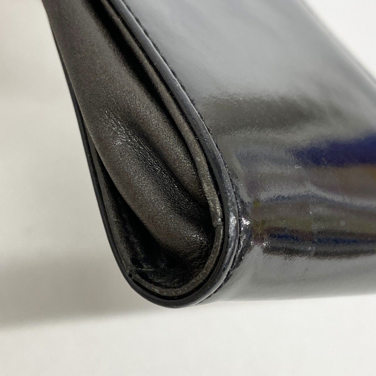Chanel Shoulder Bag Patent Leather Black Gold — view 7