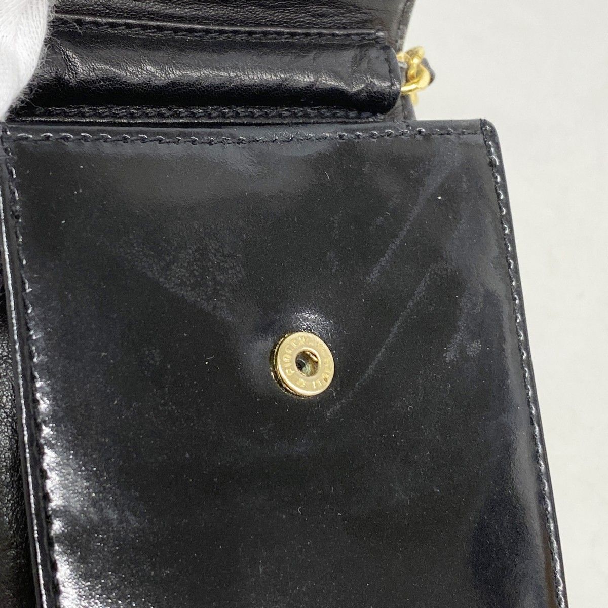 Chanel Shoulder Bag Patent Leather Black Gold — view 8