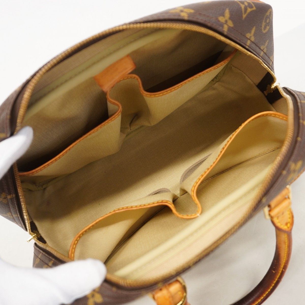 Louis Vuitton Handbag Monogram Deauville Brown — view 4