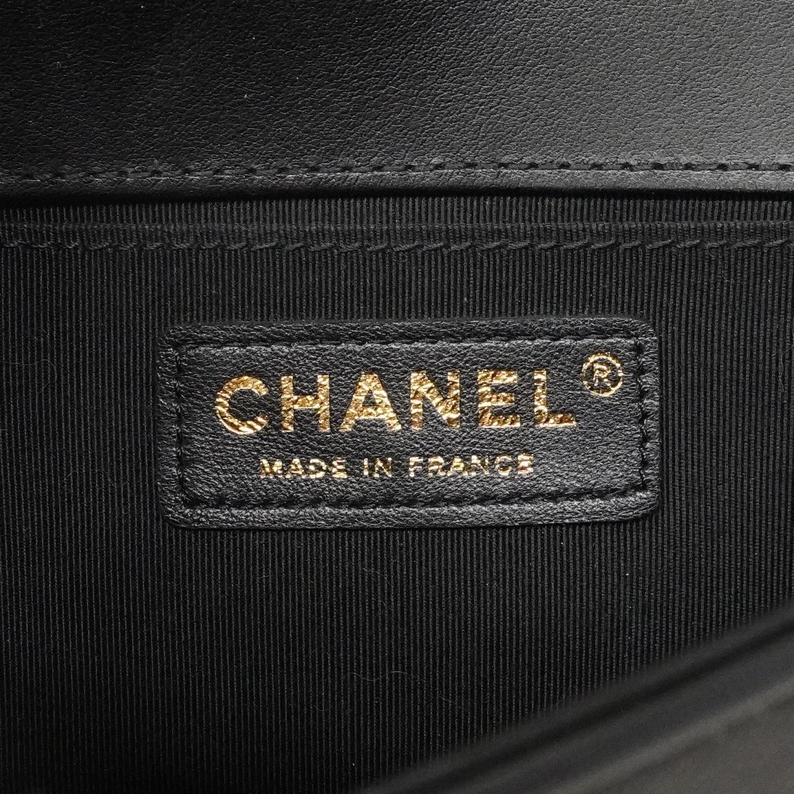Chanel Shoulder Bag Stitch Lambskin Black Gold — view 5