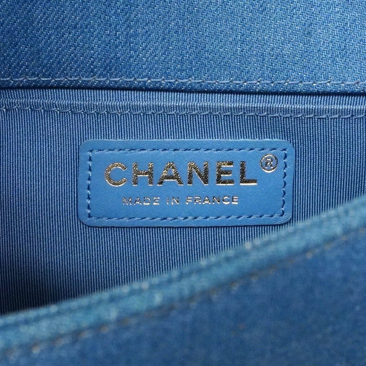 Chanel Shoulder Bag Denim Blue Chien Pants Gold — view 5