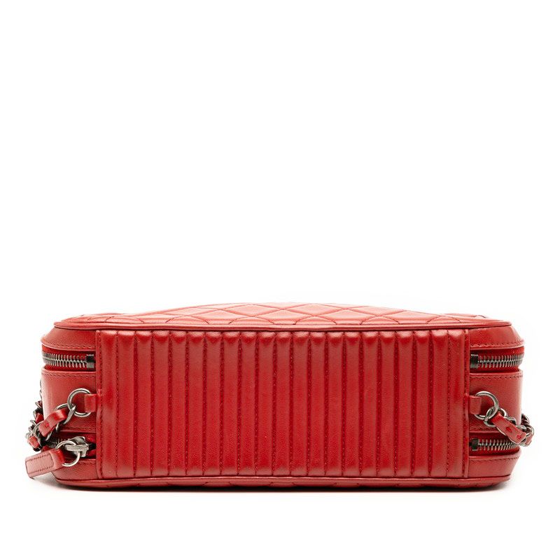 Chanel Quilted Cocobo-i Chain Shoulder Bag Red Lambskin — view 3