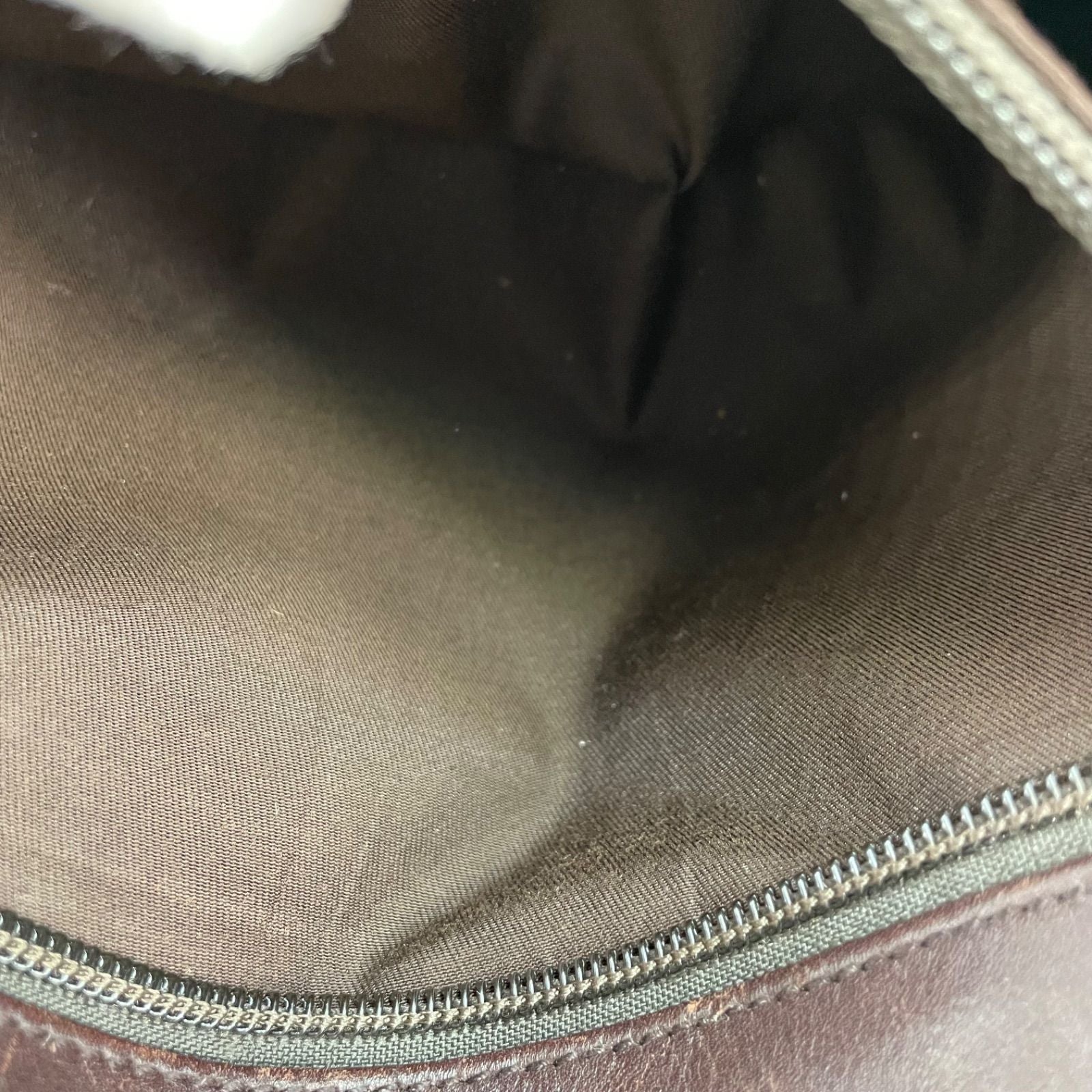 Gucci Messenger Shoulder Bag Guccissima Leather — view 8