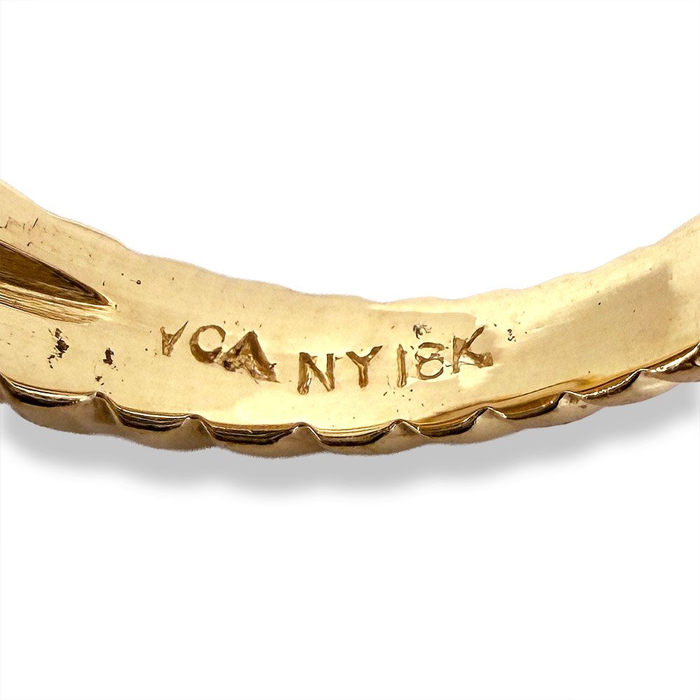 Van Cleef & Arpels Vintage Alhambra Ring — view 4