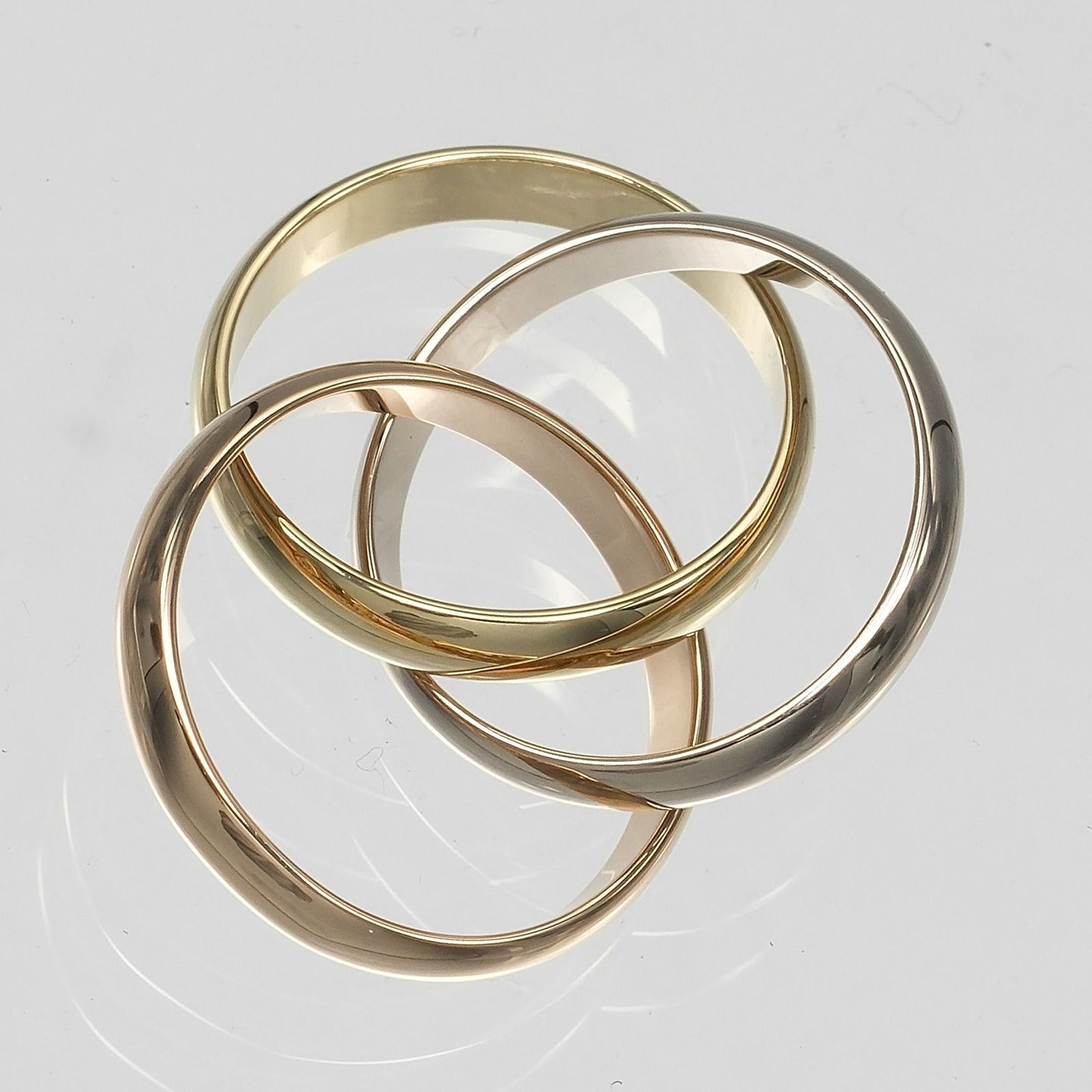 Cartier Trinity mm Band Ring — view 8