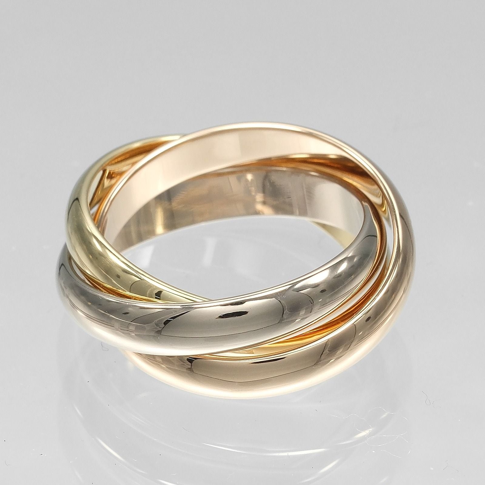 Cartier Trinity mm Band Ring — view 3