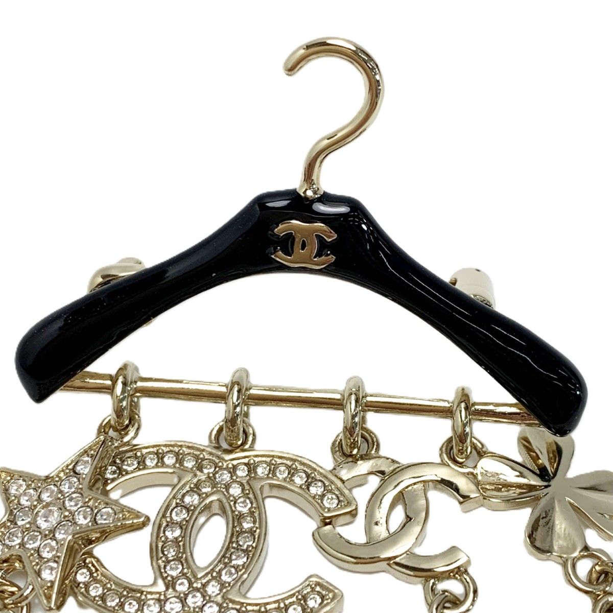 Chanel CC Logo Hanger Motif Metal Resin Brooch Gold Black — view 3