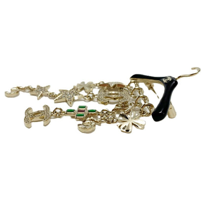 Chanel CC Logo Hanger Motif Metal Resin Brooch Gold Black — view 5