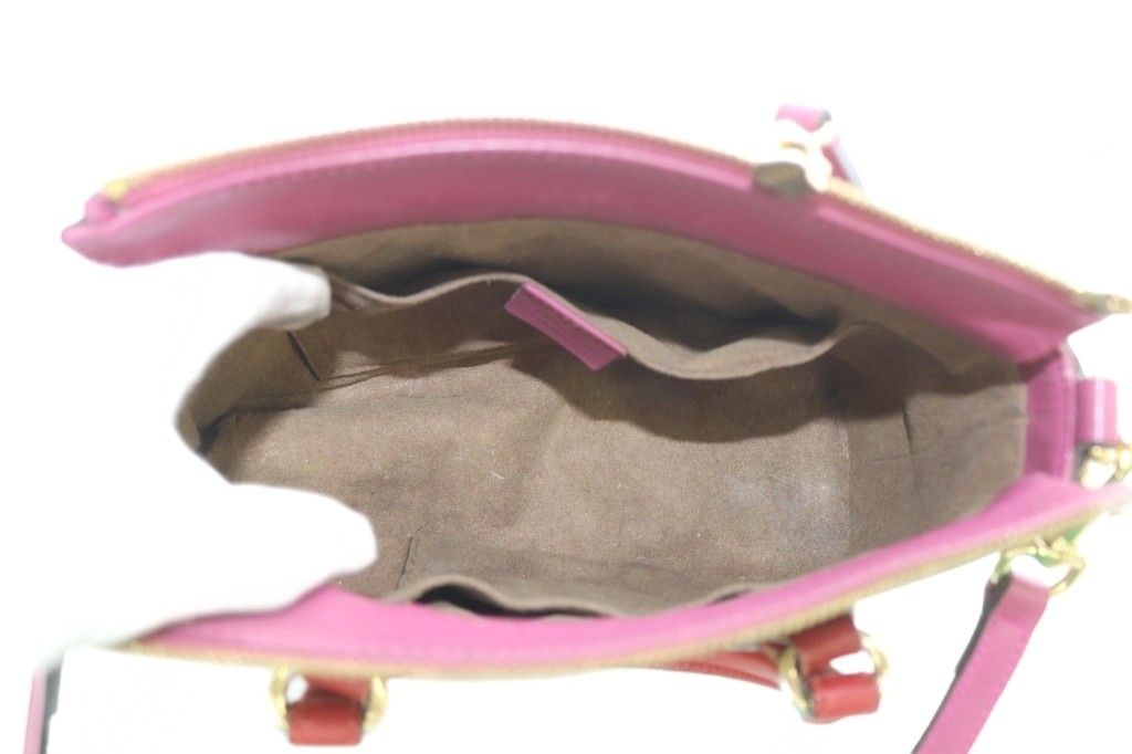 Gucci GG Supreme 2-Way Shoulder Bag Beige Pink — view 4
